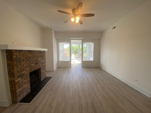 1053 W Columbia Ave in Chicago, IL - Building Photo - Building Photo