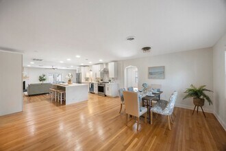 5020 15th Ave N in St. Petersburg, FL - Building Photo - Building Photo