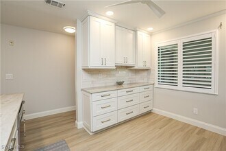 5733 Deauville Cir in Naples, FL - Building Photo - Building Photo