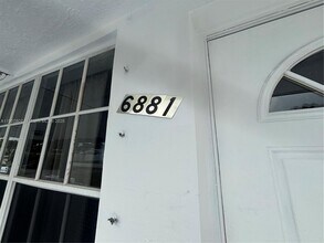 6881 SW 6th St in Pembroke Pines, FL - Building Photo - Building Photo
