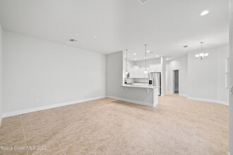 4280 Alamanda Key Dr in Melbourne, FL - Foto de edificio - Building Photo