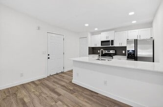 1825 Palm Cove Blvd, Unit 7-307 in Delray Beach, FL - Building Photo - Building Photo