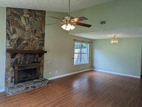 110 W White Hawthorne Dr in Savannah, GA - Building Photo - Building Photo