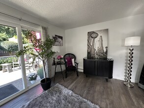 830 Phoenix St NE in Olympia, WA - Building Photo - Building Photo