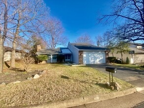 120 S Fox Rd in Sterling, VA - Building Photo - Building Photo