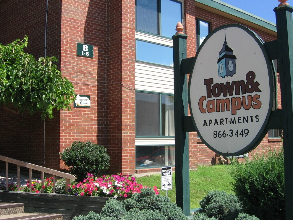 Town and Campus Apartments in Springfield, MO