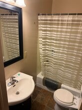 1300 America Ave NW, Unit 5 in Bemidji, MN - Building Photo - Building Photo