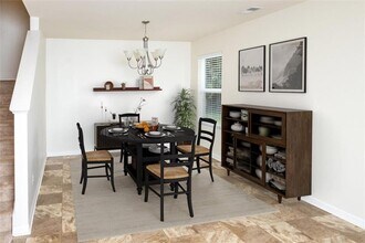 5600 Laurel Ridge Dr in East Point, GA - Building Photo - Building Photo