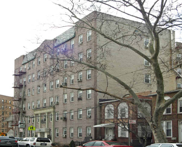 210 Marine Ave in Brooklyn, NY - Foto de edificio