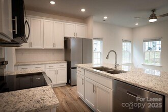 5021 Cherry Gum Ct in Matthews, NC - Building Photo - Building Photo