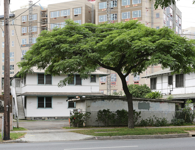 1861 Kapiolani Blvd in Honolulu, HI - Building Photo - Building Photo