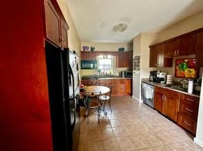 71 Mount Vernon St, Unit 2-74 in Boston, MA - Building Photo - Building Photo