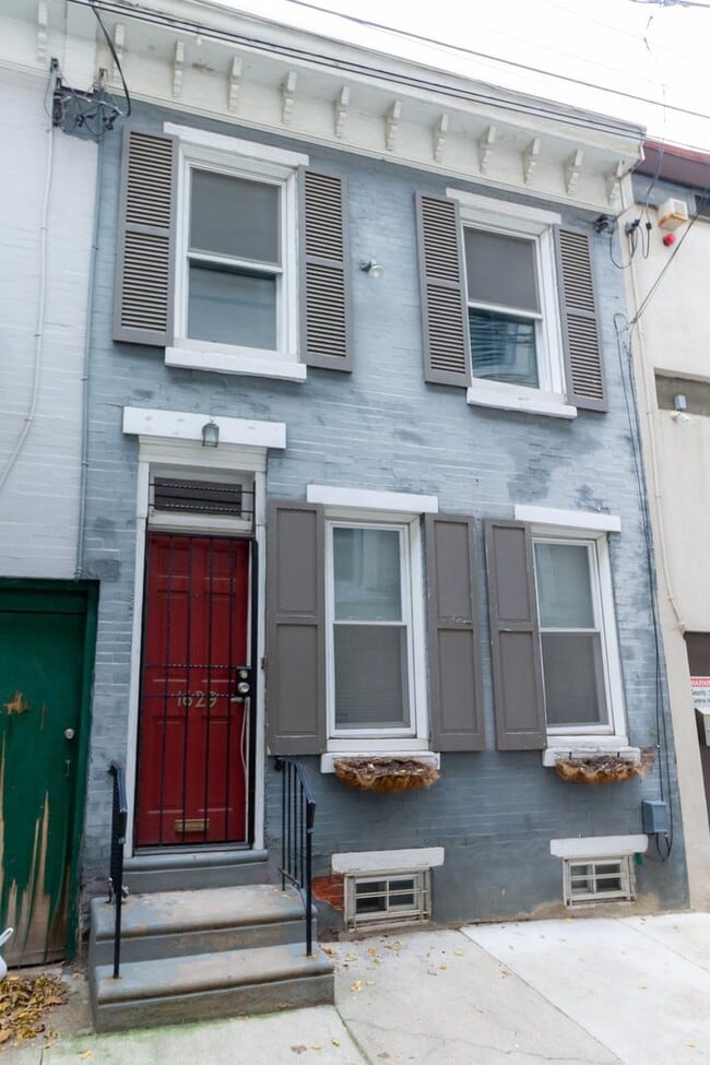 property at 1629 Addison St