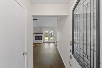 903 E Logan St in Round Rock, TX - Building Photo - Building Photo