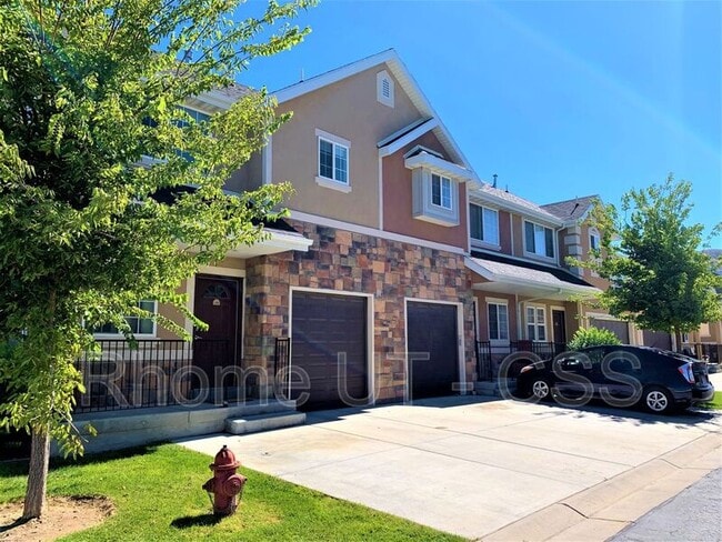 property at 13567 S Florenza Way