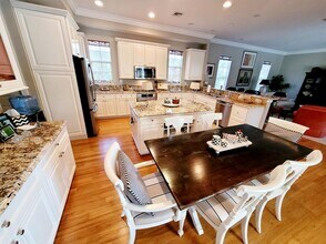 6585 Martinique Way in Vero Beach, FL - Building Photo - Building Photo