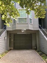 2738 NW Upshur St in Portland, OR - Building Photo