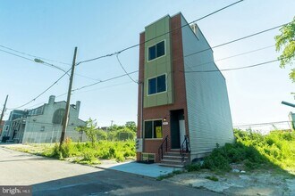 2247 N Franklin St in Philadelphia, PA - Building Photo - Building Photo