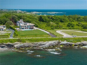 511 Ocean Ave in Newport, RI - Building Photo - Building Photo