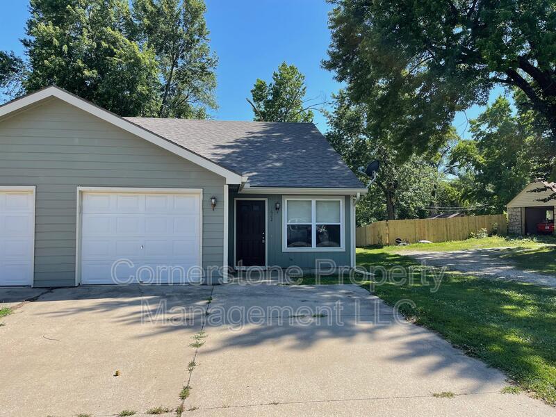 622-624 5th - 622 in Tonganoxie, KS - Building Photo