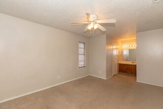 Indiana Village in Lubbock, TX - Building Photo - Building Photo