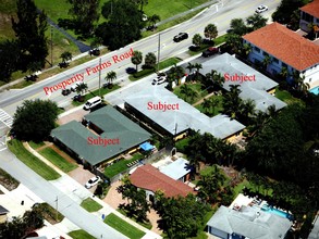 800 Prosperity Farms Rd in North Palm Beach, FL - Building Photo - Building Photo