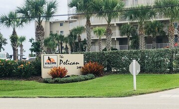 2401 S Atlantic Ave in New Smyrna Beach, FL - Building Photo - Building Photo
