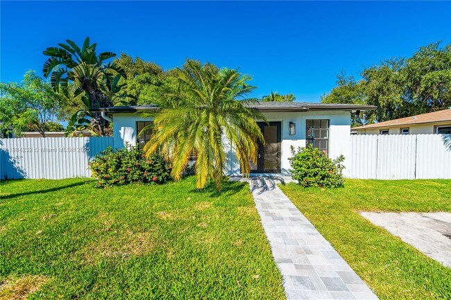 407 NW 45th St in Miami, FL - Building Photo - Building Photo