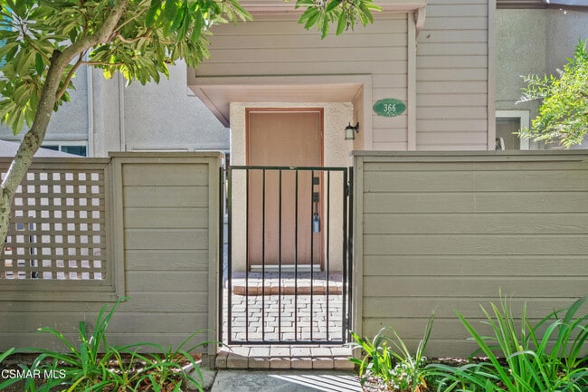 366 Via Colinas in Westlake Village, CA - Building Photo - Building Photo