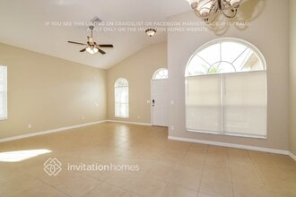 204 Tower View Dr E in Haines City, FL - Foto de edificio - Building Photo