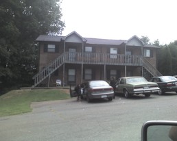 1502 Oakshire Ct Apartments