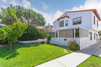 222 W Marquita in San Clemente, CA - Foto de edificio - Building Photo