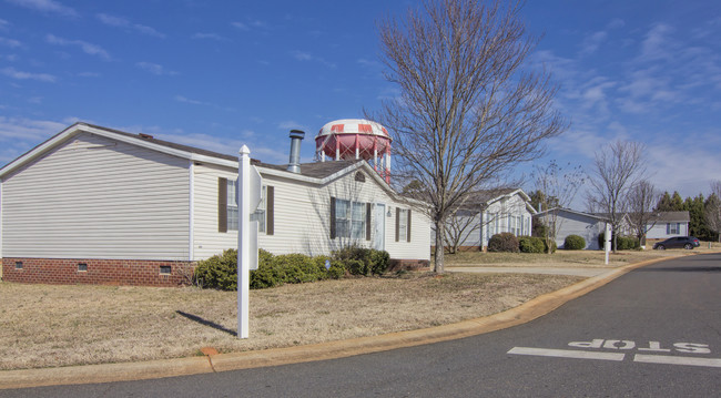 Meadowbrook in Charlotte, NC - Foto de edificio - Building Photo