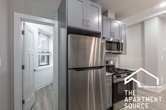 454 W Belden Ave, Unit 2 in Chicago, IL - Foto de edificio - Building Photo