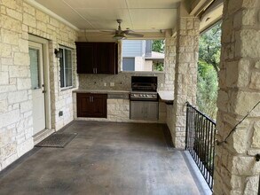 10824 Quarry Oaks Trail in Austin, TX - Building Photo - Building Photo