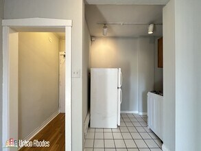 515 W Melrose St, Unit A05C in Chicago, IL - Foto de edificio - Building Photo