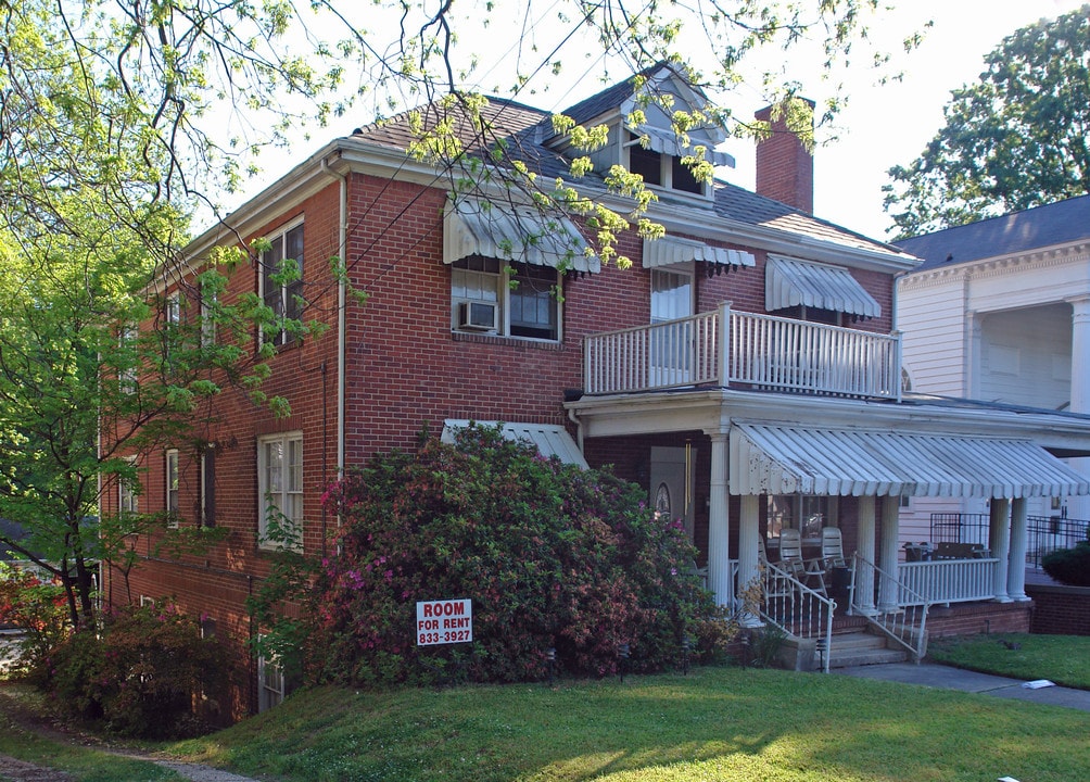 1406 Hillsborough St in Raleigh, NC - Building Photo