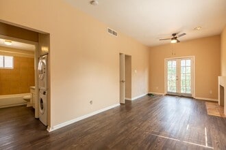 712 Graham Pl in Austin, TX - Building Photo - Building Photo