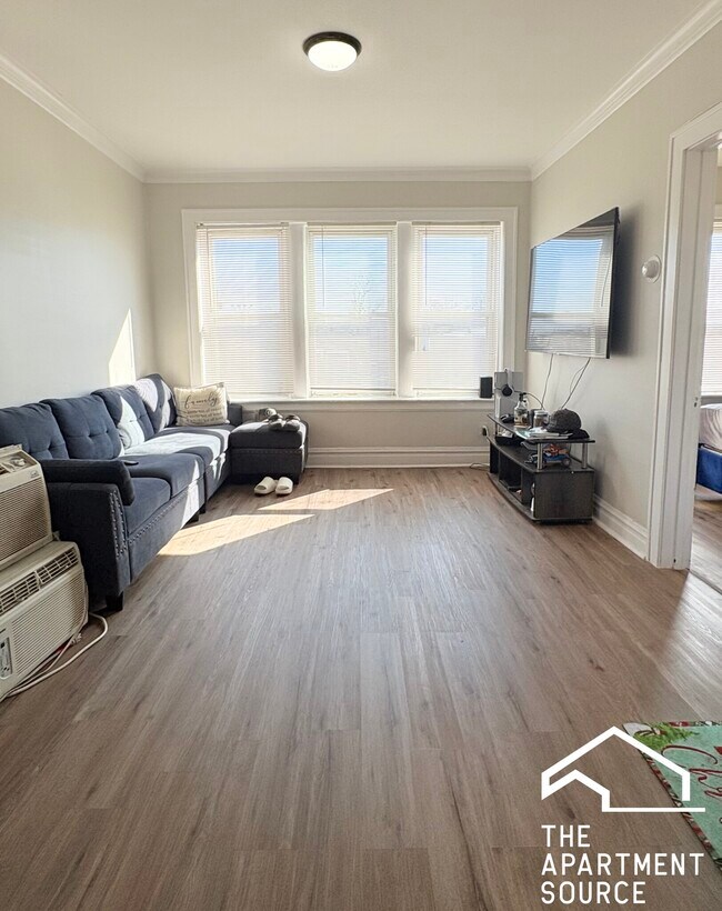 4852 W Diversey Ave in Chicago, IL - Building Photo - Building Photo
