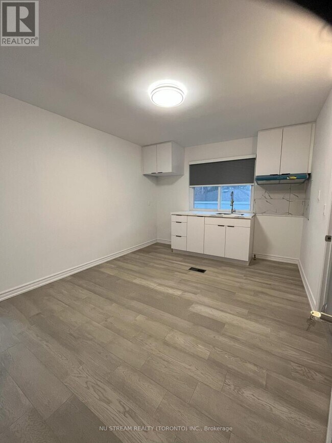 24 Dunboyne Ct in Toronto, ON - Building Photo - Building Photo
