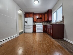 134-32 244th St in Queens, NY - Building Photo - Building Photo