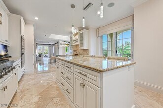 425 5th St S in Naples, FL - Building Photo - Building Photo
