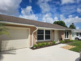 105 Wingate Dr in Jupiter, FL - Building Photo