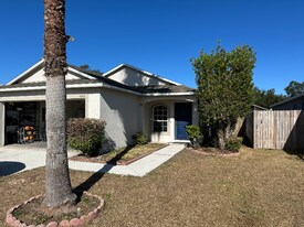 6142 Lanshire Dr in Tampa, FL - Building Photo