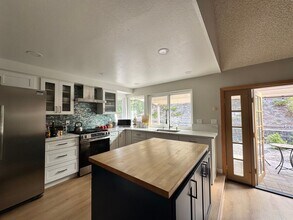 5443 Mantua Ct in San Diego, CA - Building Photo - Building Photo