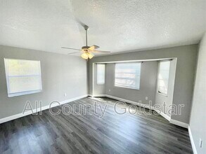 19468 Edgewater Dr in Port Charlotte, FL - Building Photo - Building Photo