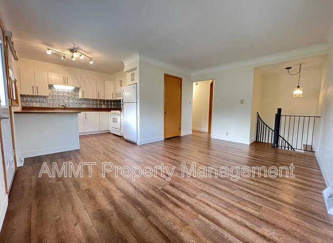 property at 2916 Johnson Ave NW