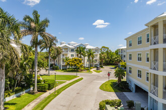 Palma Sola Bay Club in Bradenton, FL - Building Photo - Building Photo