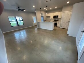 1219 Mesquite St in Blanco, TX - Building Photo - Building Photo