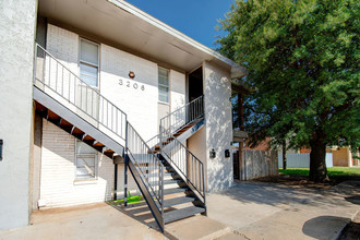 3206 Salisbury Ave in Lubbock, TX - Building Photo - Building Photo